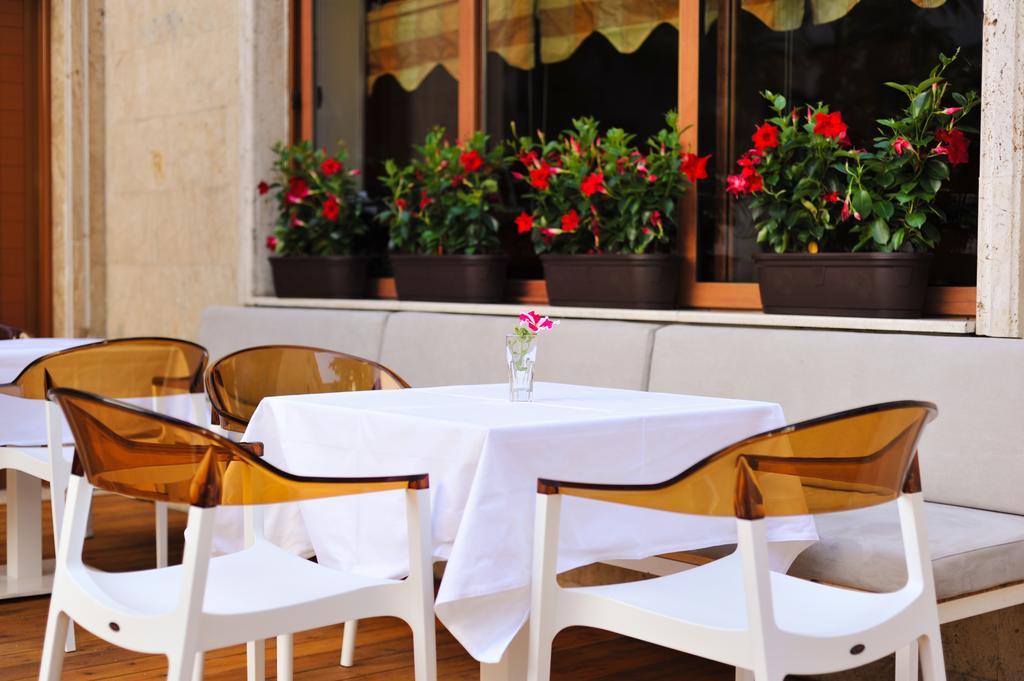 Hotel Vila E Arte City Center Tirana Exterior photo
